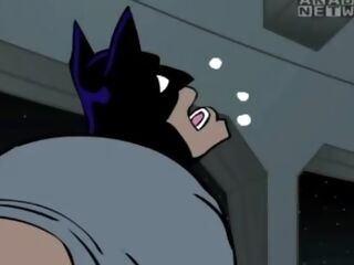Batman Smallish Wonderwomen